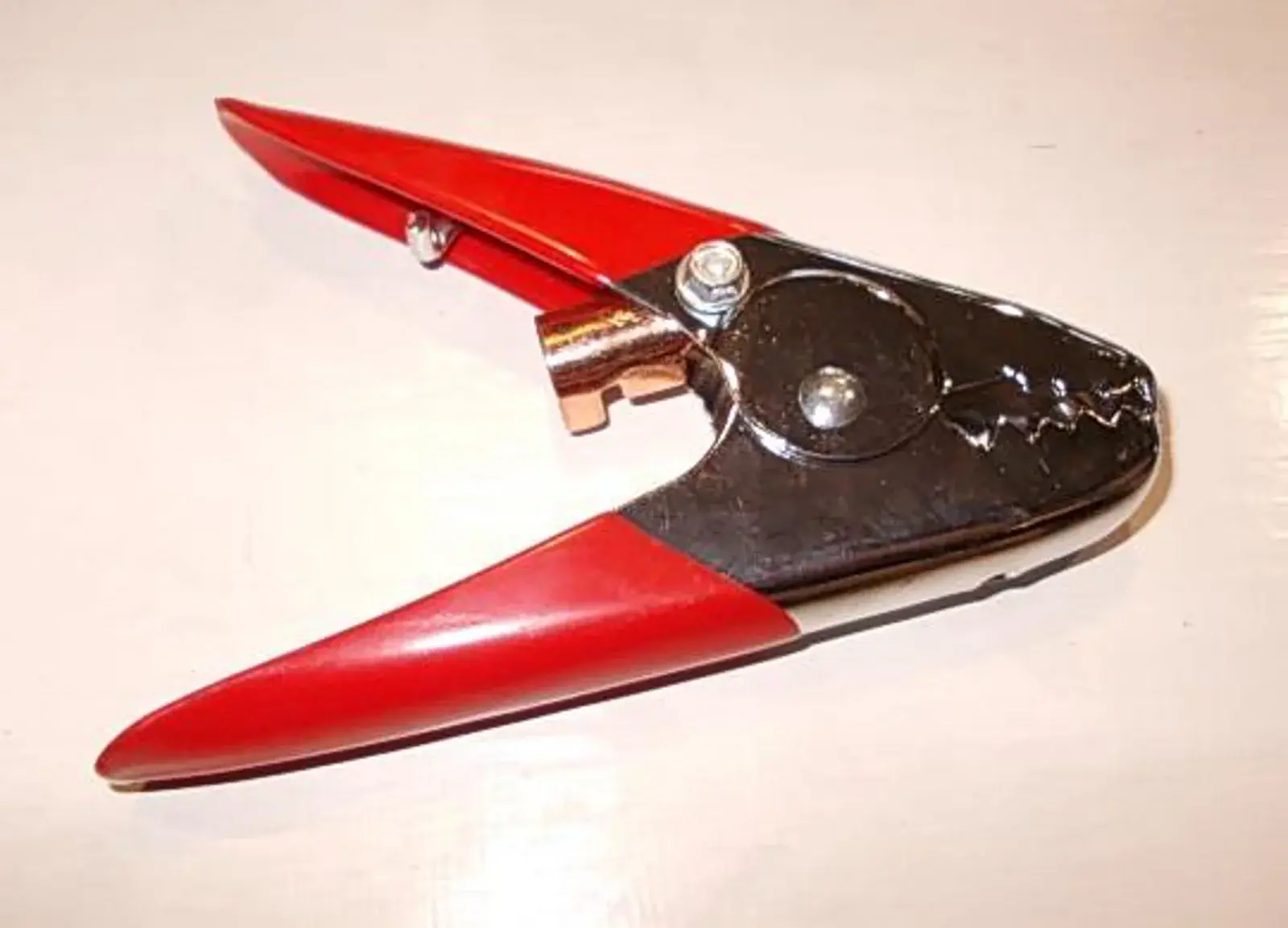 НАКОНЕЧНИК КАБЕЛЯ ПУСКОВОГО 600A L=180MM ЧЕРВОНИЙ 510220
